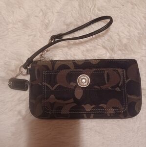 COACH VINTAGE WRISTLET. Black w/ Khaki And Tan, Silver Hardware. EUC